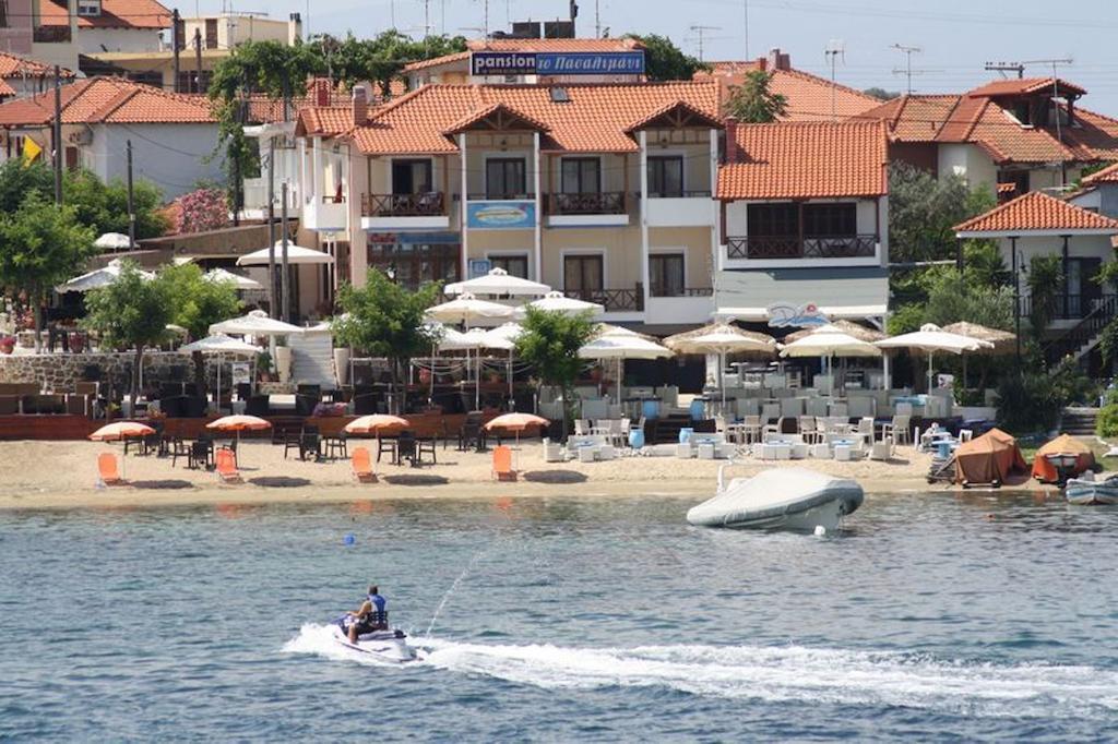 Pansion Pasalimani Hotel Ammoulianí Eksteriør billede